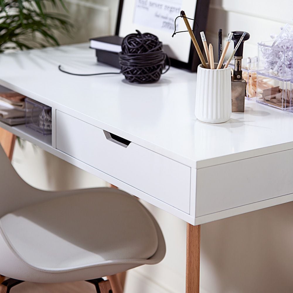 Tamholt desk sale