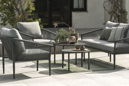 HOLMESTRAND aiamööblikomplekt
