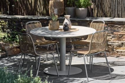 VAMDRUP+MIDDAGSBERGET aiamööblikomplekt
